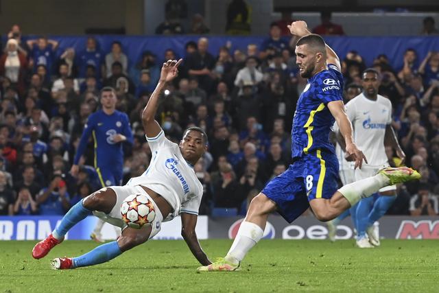 姆巴佩弟弟晒一家四口合照庆祝圣诞节