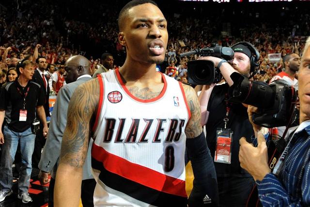 15分！周琦关键罚球率队反超 攻防状态不理想